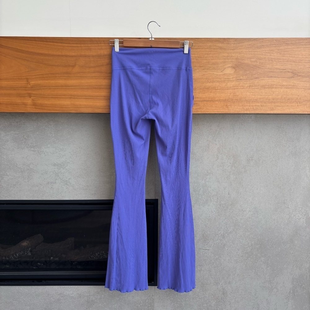 Outdoor Voices Ribbed Flare Leggings, Size S - Picture 9 of 12